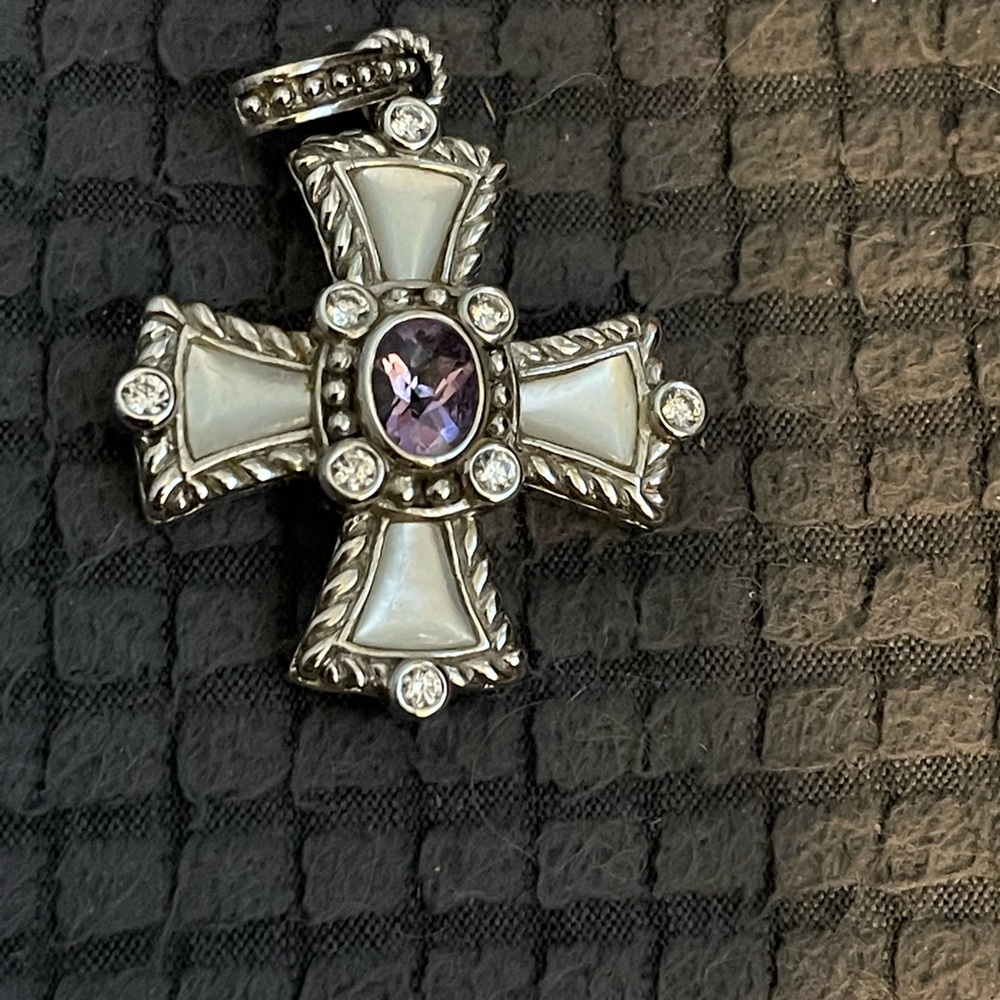 Maltese cross enhancer